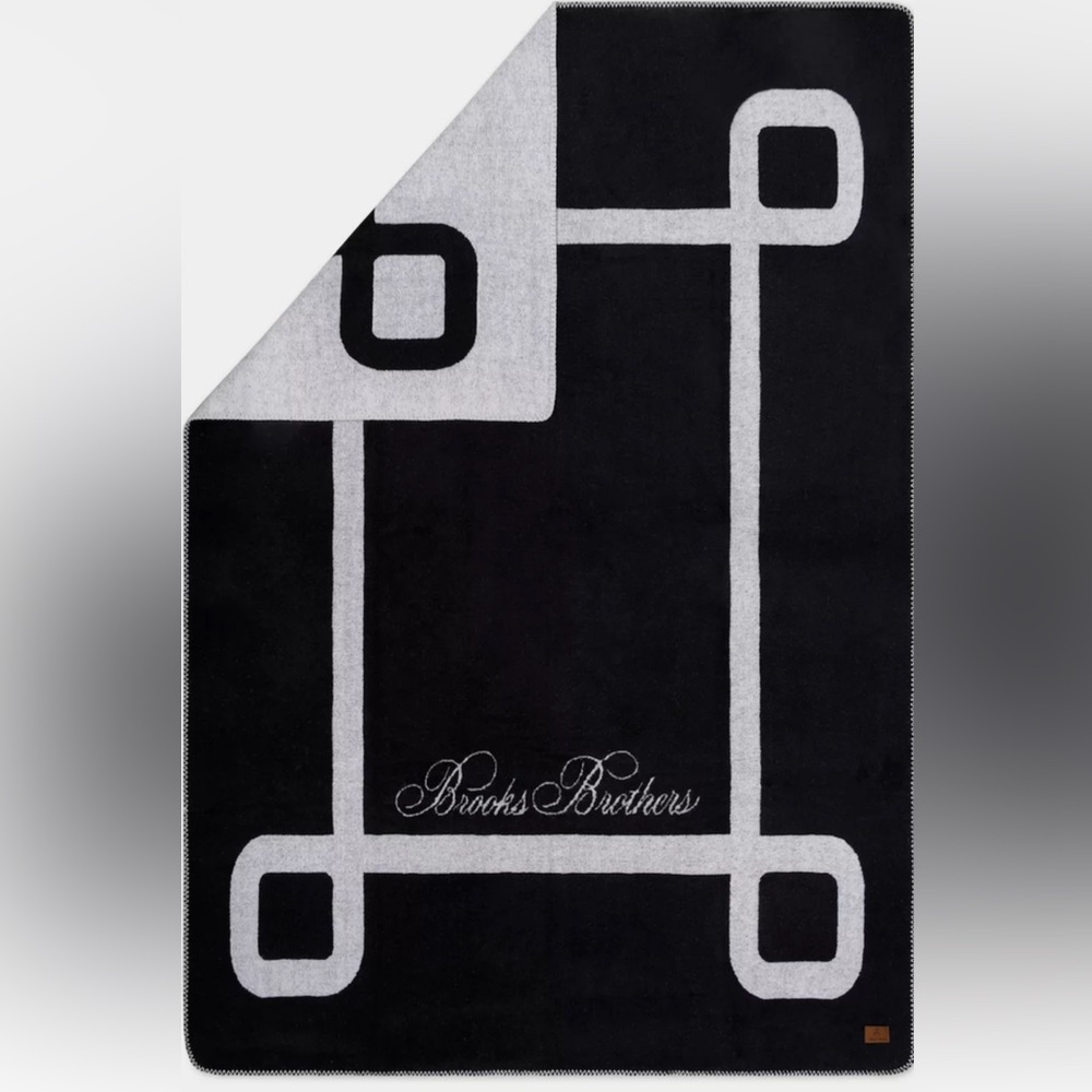 NWT Brooks Brothers Geo Border Throw Blanket